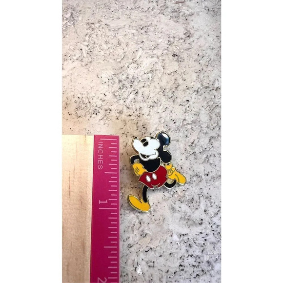Vintage Mickey Mouse Disney Black Red Pin Brooch - Picture 4 of 6
